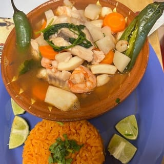 Caldo de Mariscos